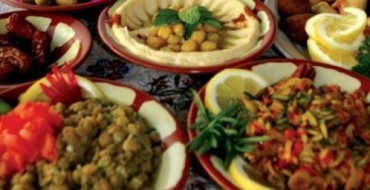 Iftar: A Brief Etiquette Guide for non-Muslims