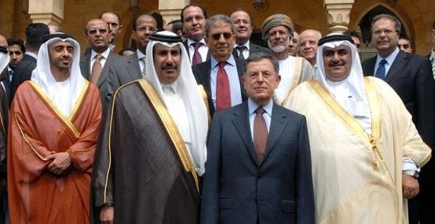 Arab-League_Syrian-crisis_Lebanese Prime Minister_Fuad_Saniora_C_meets_with_members_of_the_Arab_League_delegation_UPI
