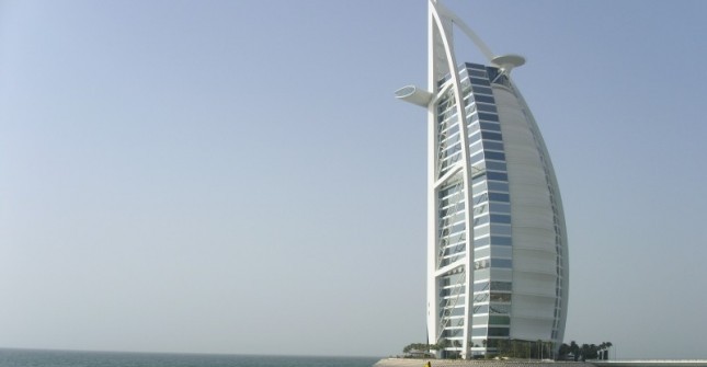 Bahrain vs Dubai: To Live and To Do Business