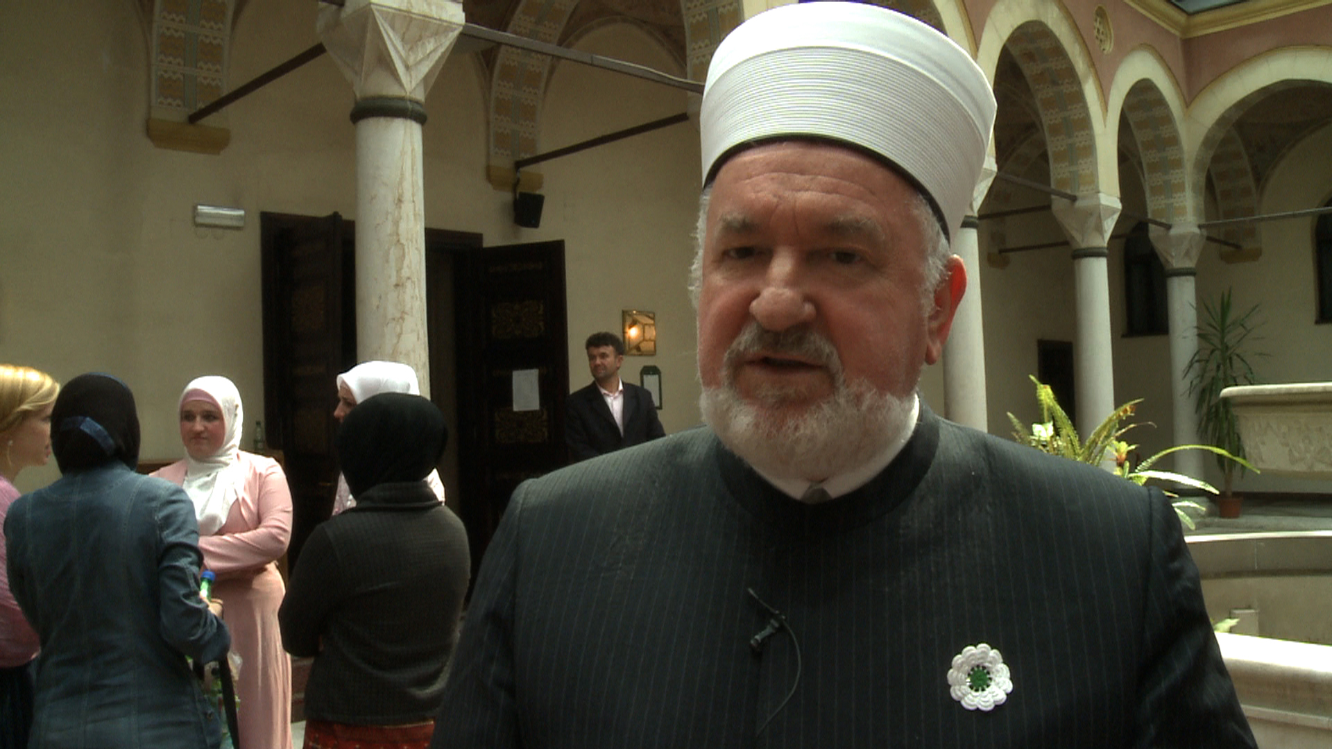Mustafa Ceri? in der islamisch-theologische Fakultät in Saraje
